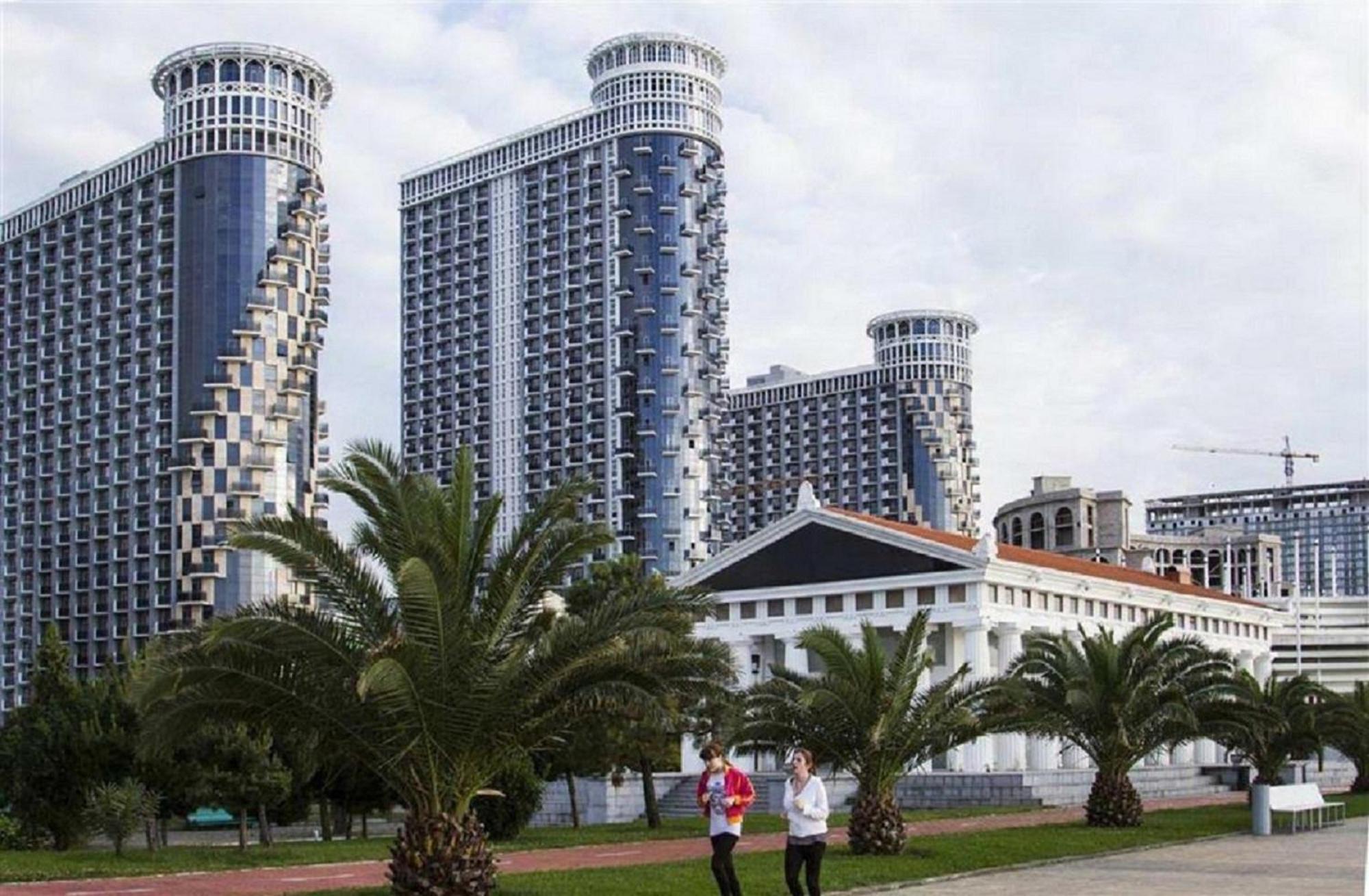 Apart Hotel Black Sea Towers Batumi Exterior photo
